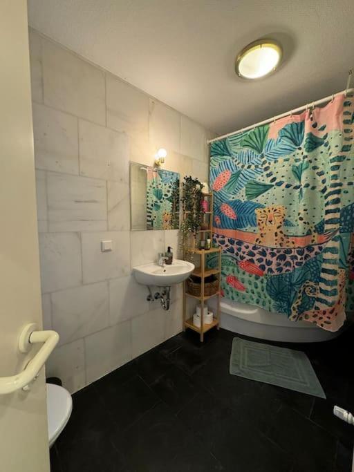 2 Raum City-Apartment 5Min Zum Hbf Grupello-2 Düsseldorf Eksteriør billede