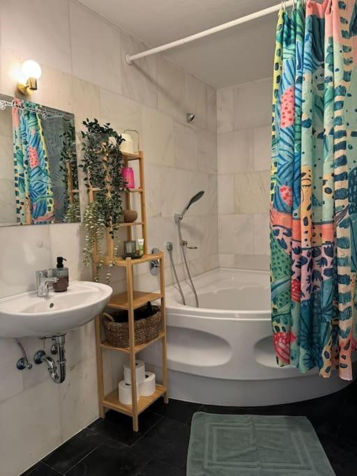 2 Raum City-Apartment 5Min Zum Hbf Grupello-2 Düsseldorf Eksteriør billede